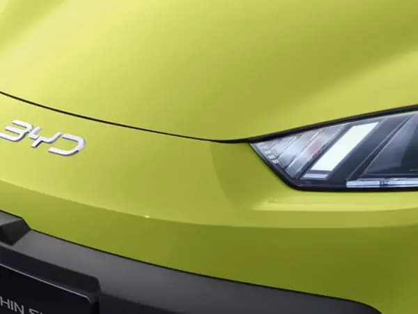 Harga BYD Atto 1 vs Harga LCGC: Dengan 195 Juta, Pilih yang Mana?