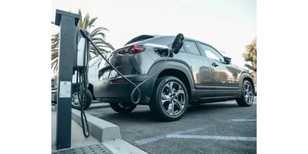Mobil Listrik Butuh Perlindungan Khusus, Ini Solusi Asuransinya!