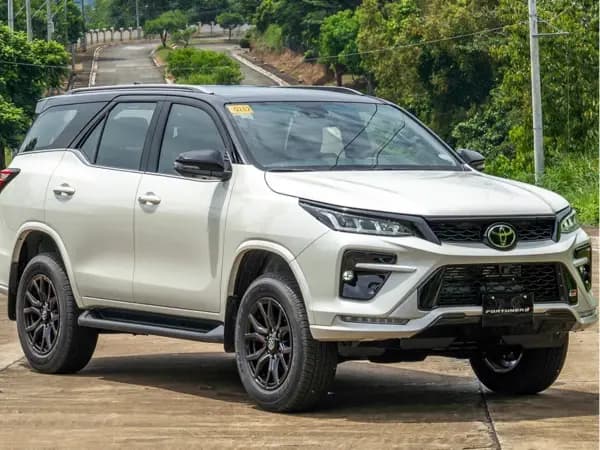 Toyota Fortuner 2022: Spesifikasi, Fitur, & Harga Bekas Termurah