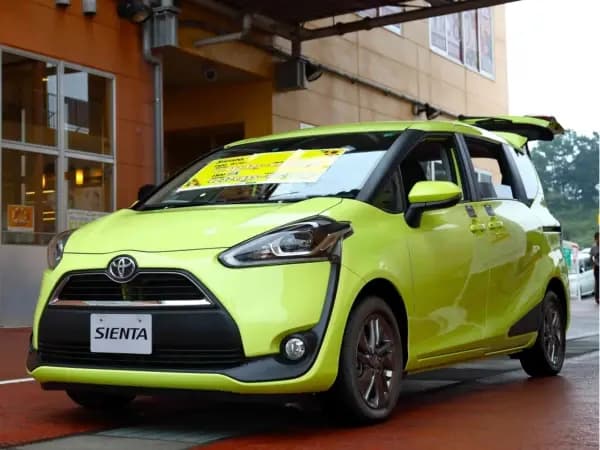 Berapa Konsumsi BBM Toyota Sienta? Ini Ulasannya!