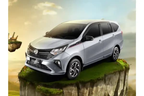 Toyota Sigra vs Toyota Calya, Mana Mobil Keluarga Paling Worth It?