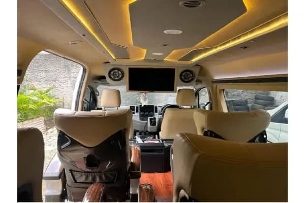 Daftar Mobil yang Bisa Muat 8 Orang, Cocok untuk Keluarga Besar!