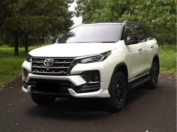 8 Rekomendasi Mobil Ground Clearance Tinggi, Nyaman di Segala Medan!