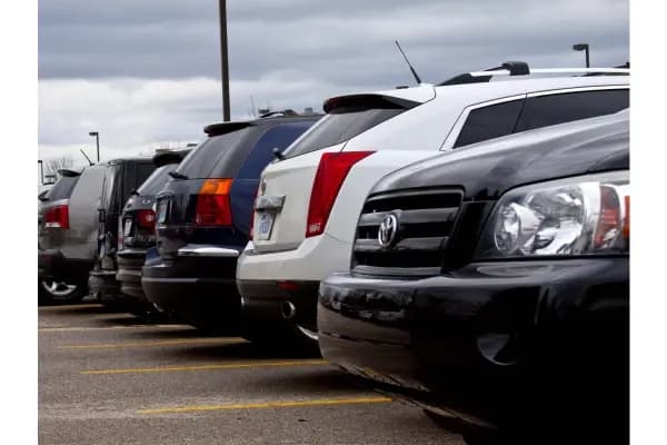 5 Tanda Umum Mobil Butuh Service Segera & Bengkel Alternatifnya!