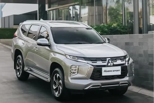 Lebih Irit Pajero Sport atau Fortuner? Ini Perbandingan Konsumsinya