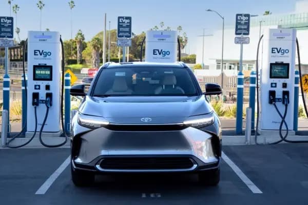 EV Makin Dekat: Toyota Klaim Baterai Solid-State Lebih Cepat & Tahan Lama