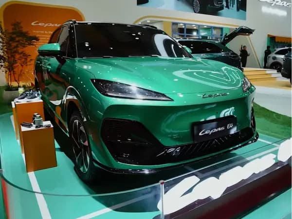 Lepas E4 Debut di IIMS 2026, SUV Listrik Garang dengan Leopard Gaze
