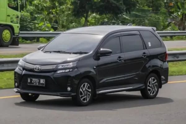 Harga Xenia 1300cc Bekas Lengkap dengan Simulasi Kredit Terbaru