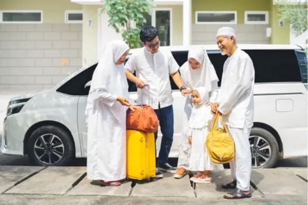 THR Cair! Beli Mobil Baru vs Bekas, Mana Lebih Untung?