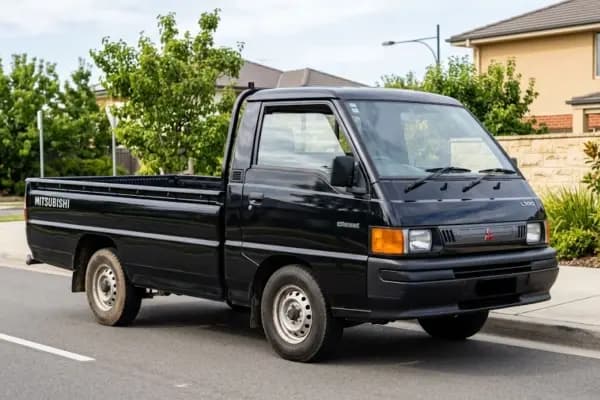 Harga L300 Bekas di Bawah 100 Juta, Cek Unit & Kreditnya di Setir Kanan