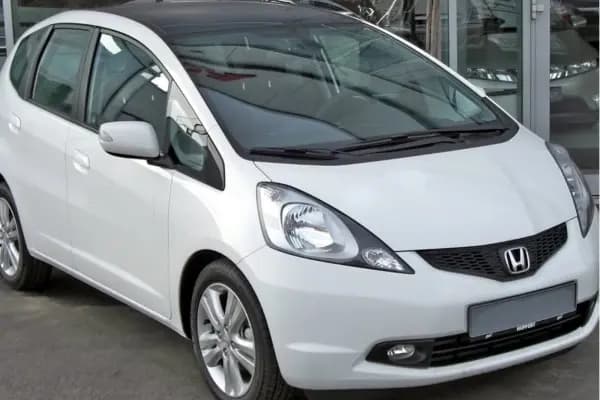 Cari Honda Jazz Bekas Harga 80 Jutaan? Kredit nya Mulai 1 Jutaan Aja!