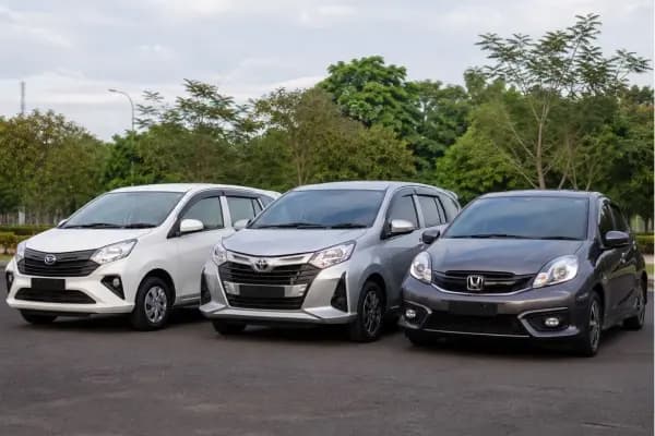 Tabungan 15 Juta Bisa Beli Mobil? Kredit di Setir Kanan Cuma 2 Jutaan Aja!