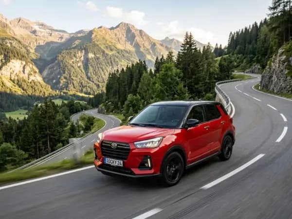 Bongkar Kelebihan Mesin Turbo Daihatsu Rocky untuk Libas Tanjakan Curam