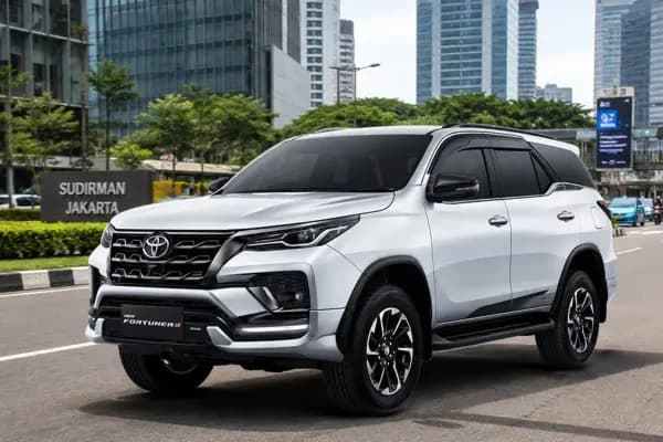 Jual Fortuner Bekas Jakarta, Cek Katalog & Cicilannya di Setir Kanan