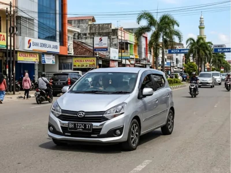 Cari Ayla Bekas Jambi? Cicilan Mulai Rp2 Jutaan & DP 0% di Setir Kana