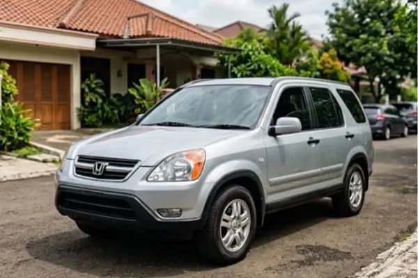 Honda CR-V Bekas di Bawah Rp100 Juta, Cek Harga & Simulasi Kreditnya!