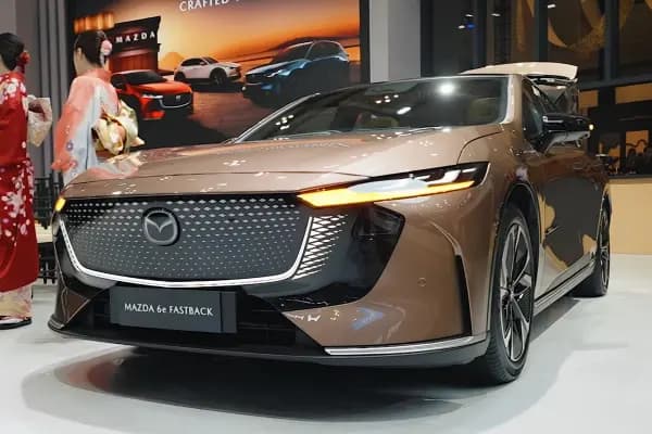 Mazda 6e Fastback Resmi Meluncur di GIIAS 2026, Ini Full Review Nya!