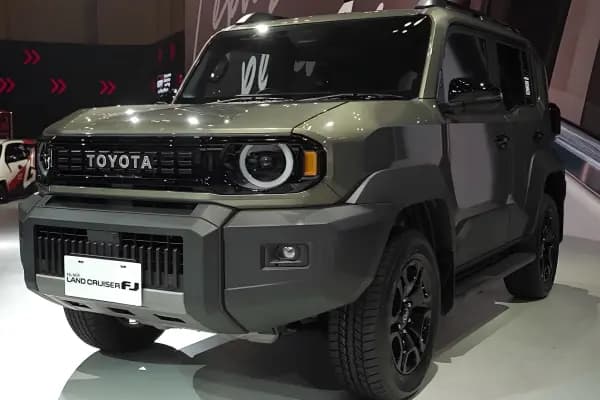 Toyota Land Cruiser FJ: Land Cruiser Termurah Hadir di GIIAS 2026
