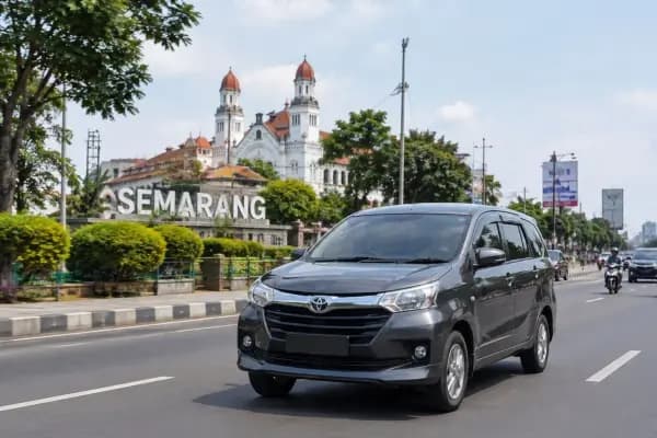 Mobil Bekas Semarang Harga Cerdas di Setir Kanan, DP Mulai 0%!