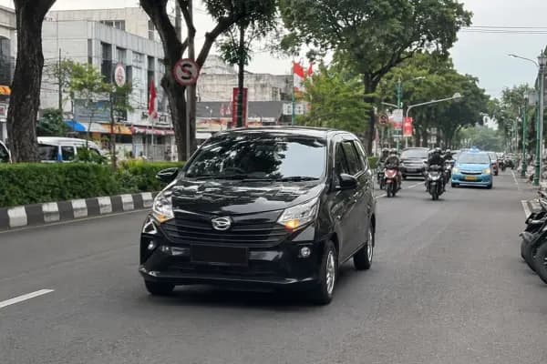 Cari Sigra Bekas Surakarta? Ini Unit Tersedia yang Siap Kredit!