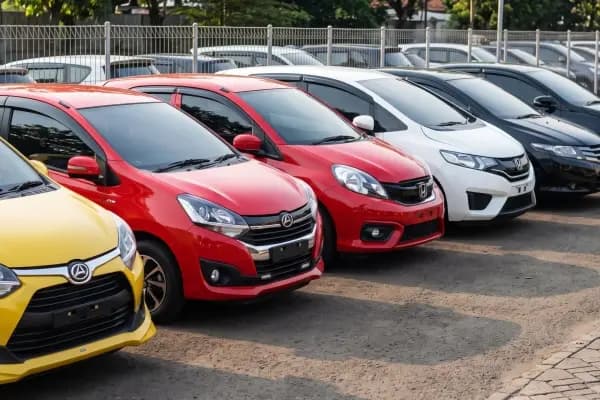 Stylish! Mobil Bekas Anak Muda 150 Jutaan & Opsi Kredit Ringannya