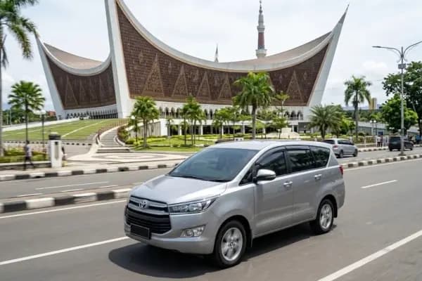Mobil Bekas Padang di Bawah 70 Juta, Ini Pilihan & Cicilannya!